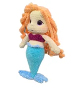 Χειροποίητη Πλεκτή Γοργόνα Amigurumi – Βελουτέ Κουκλάκι με Glitter Ματάκια - Image 2